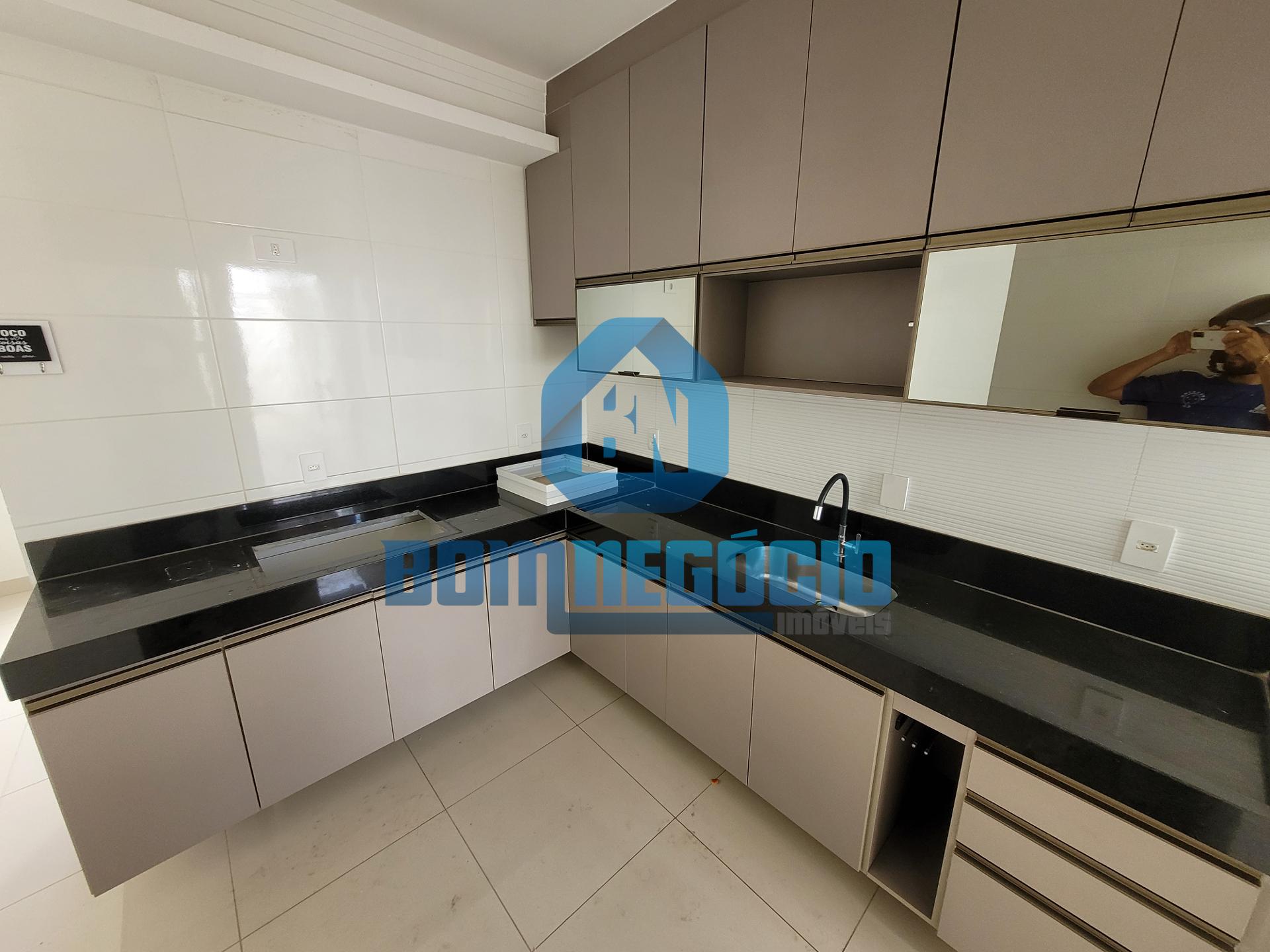 Casa com 2 quartos, garagem e móveis planejados à venda, Parqu...