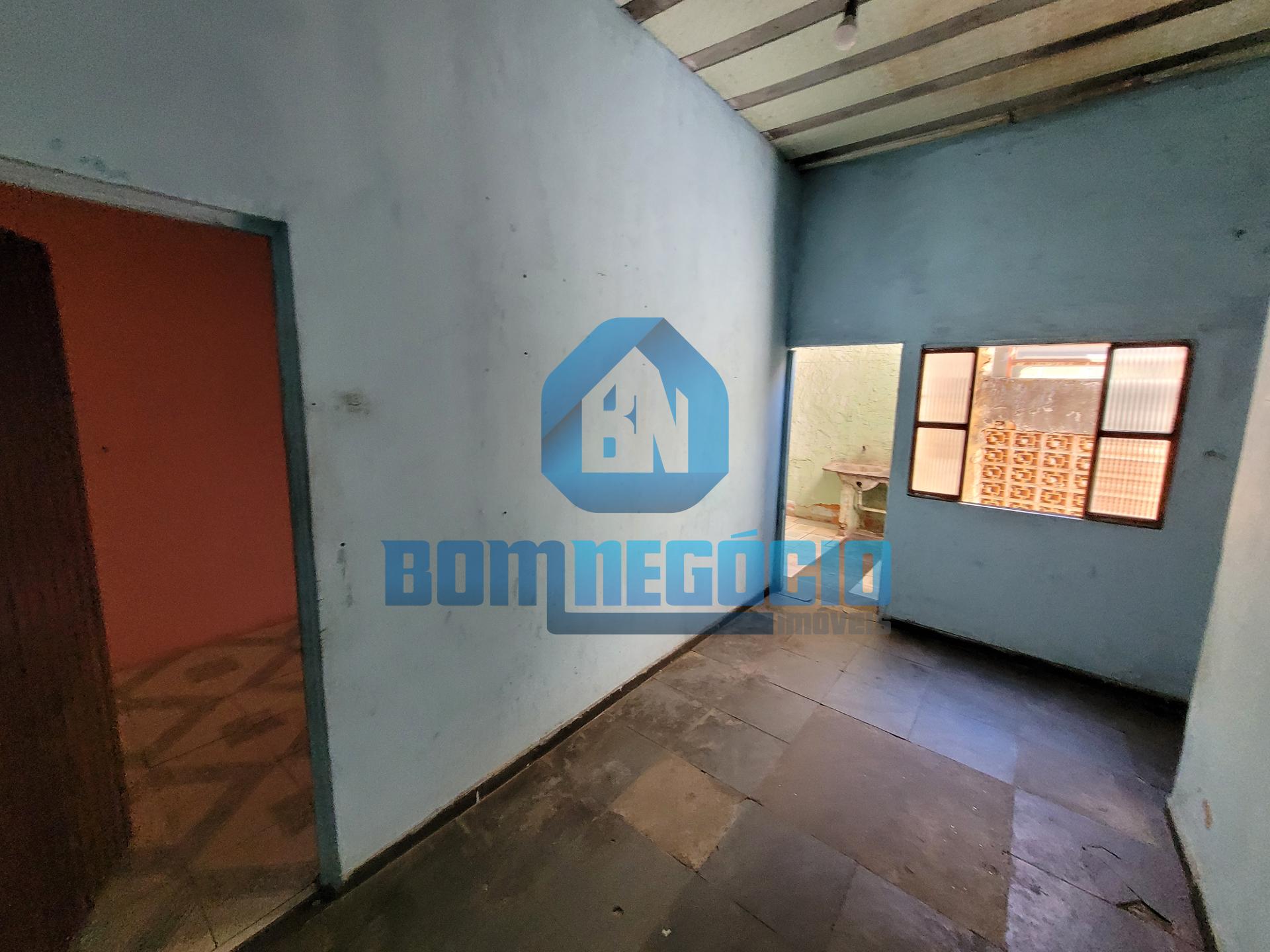 Casa com 6 dormitórios à venda, JARDIM PEROLA, GOVERNADOR VALA...