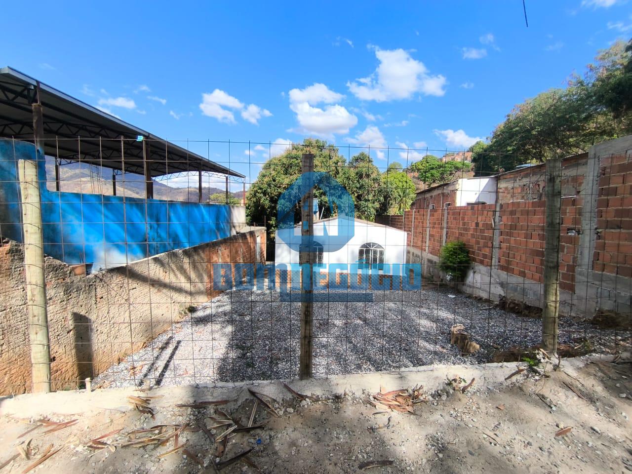 Casa com QUINTAL em lote inteiro, JARDIM VERA CRUZ, GOVERNADOR...