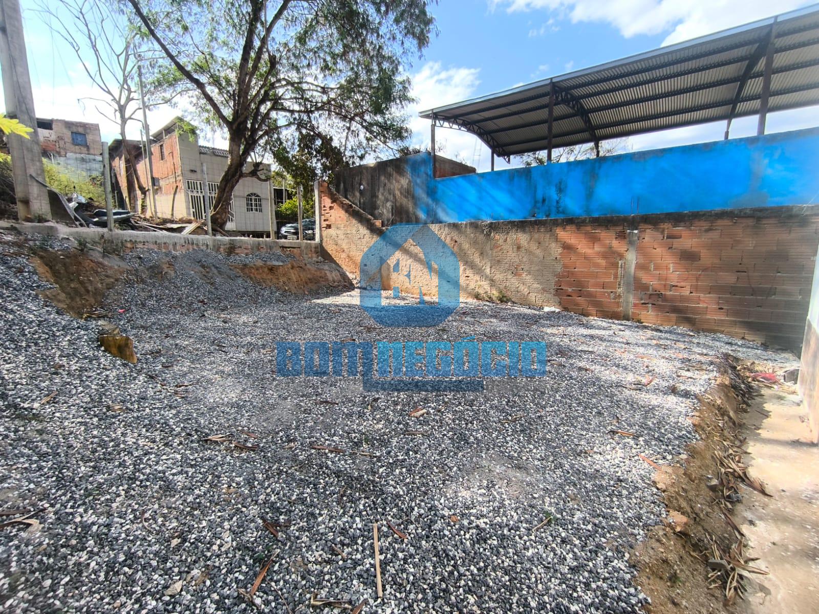 Casa com QUINTAL em lote inteiro, JARDIM VERA CRUZ, GOVERNADOR...