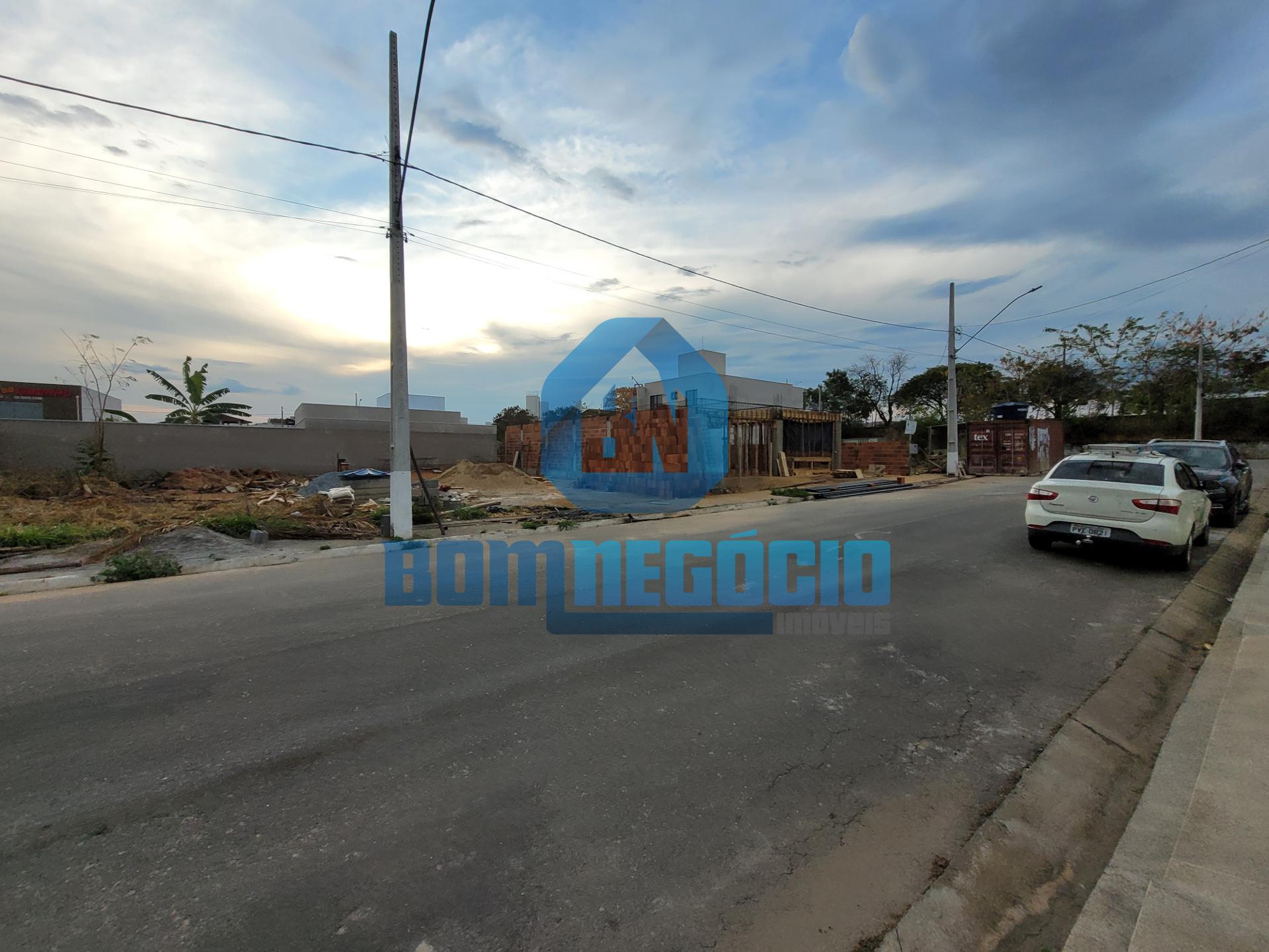 Lote com 300 m , plano, amplo e documentado à venda, Bosque da...