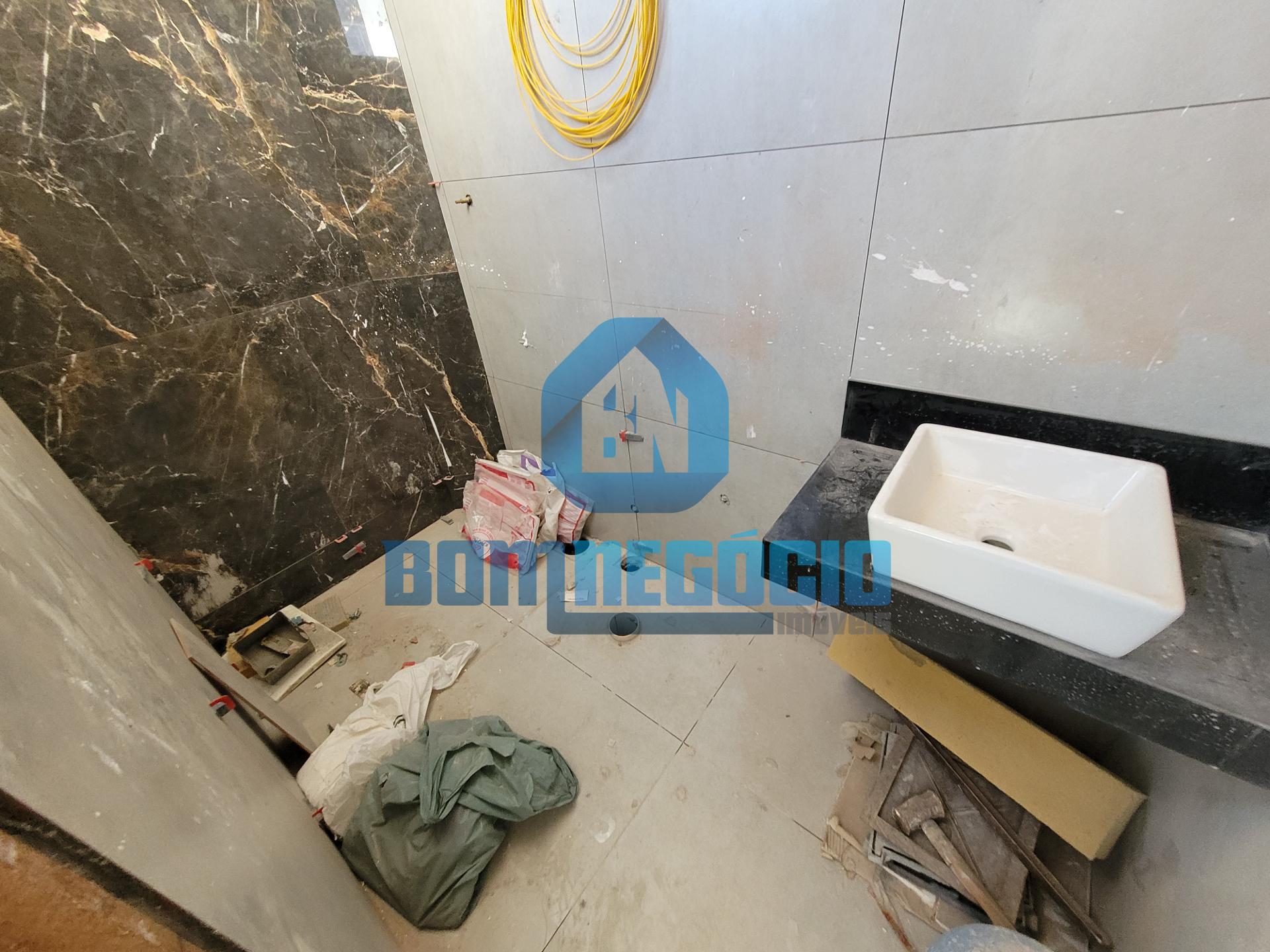 Casa com 3 dormitórios à venda, SIR, GOVERNADOR VALADARES - MG