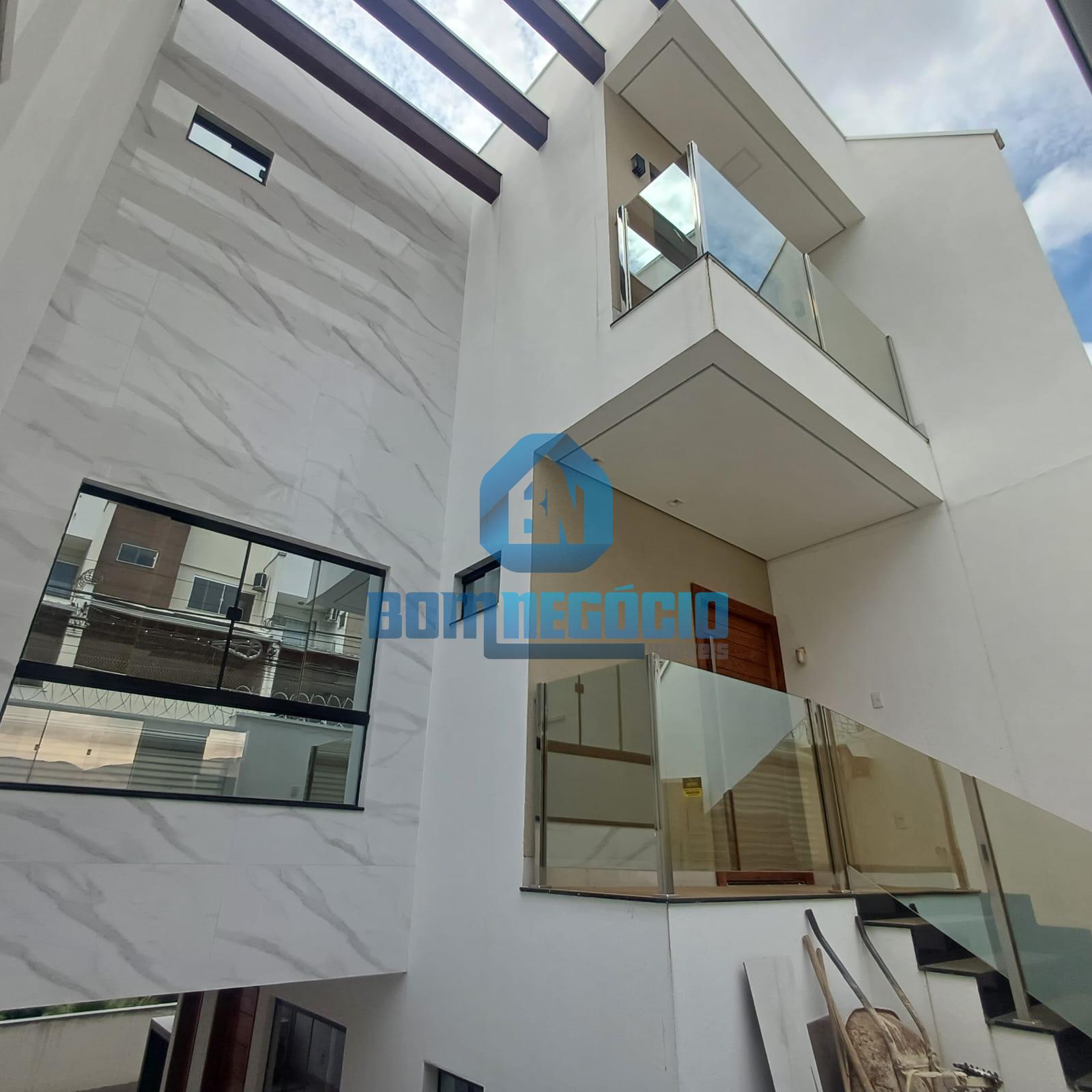 Excelente casa alto padrão à venda, GRÃ-DUQUESA, GOVERNADOR VA...