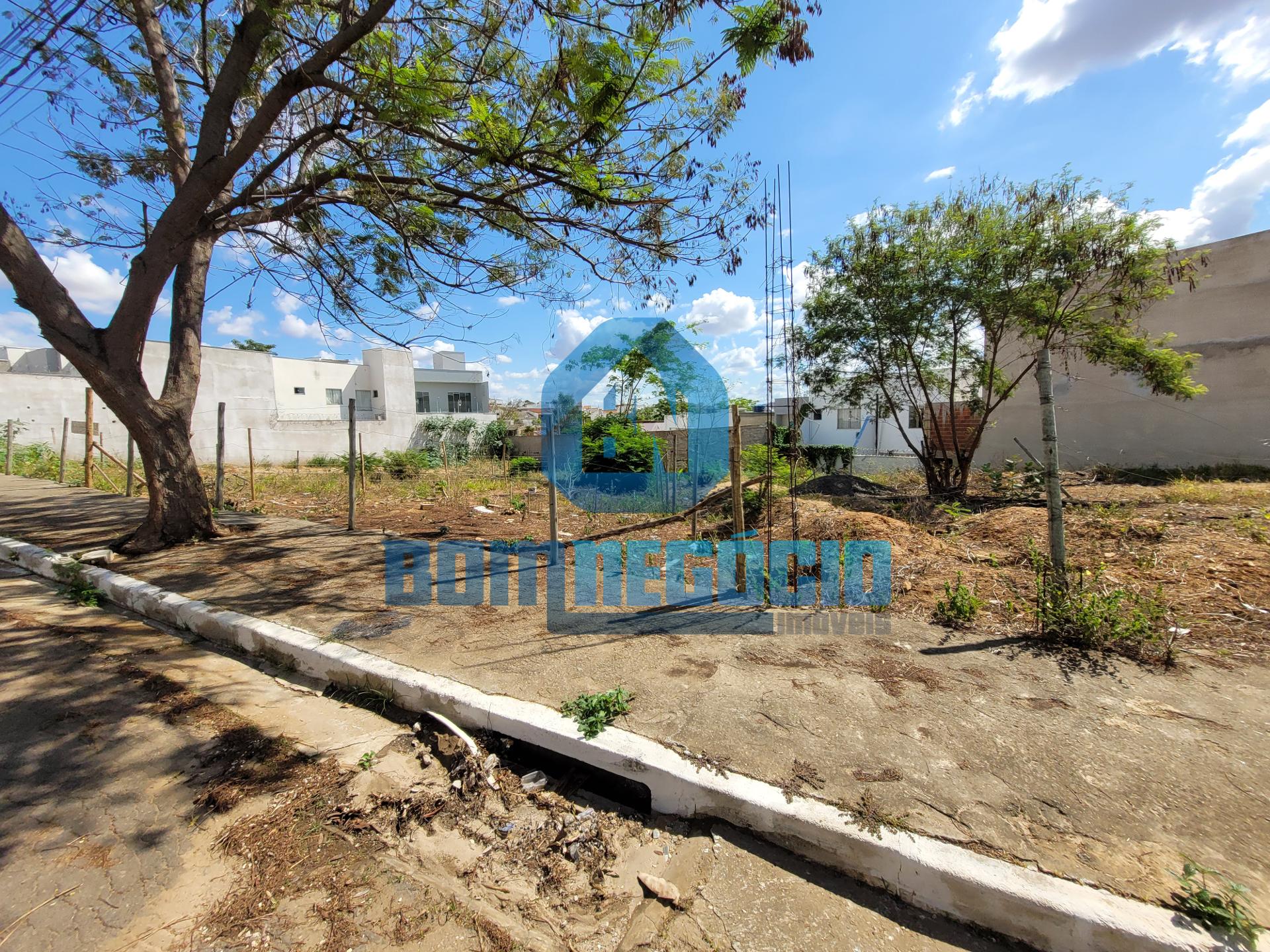 Lote com 372,48m  à venda, Parque Olímpico, GOVERNADOR VALADAR...