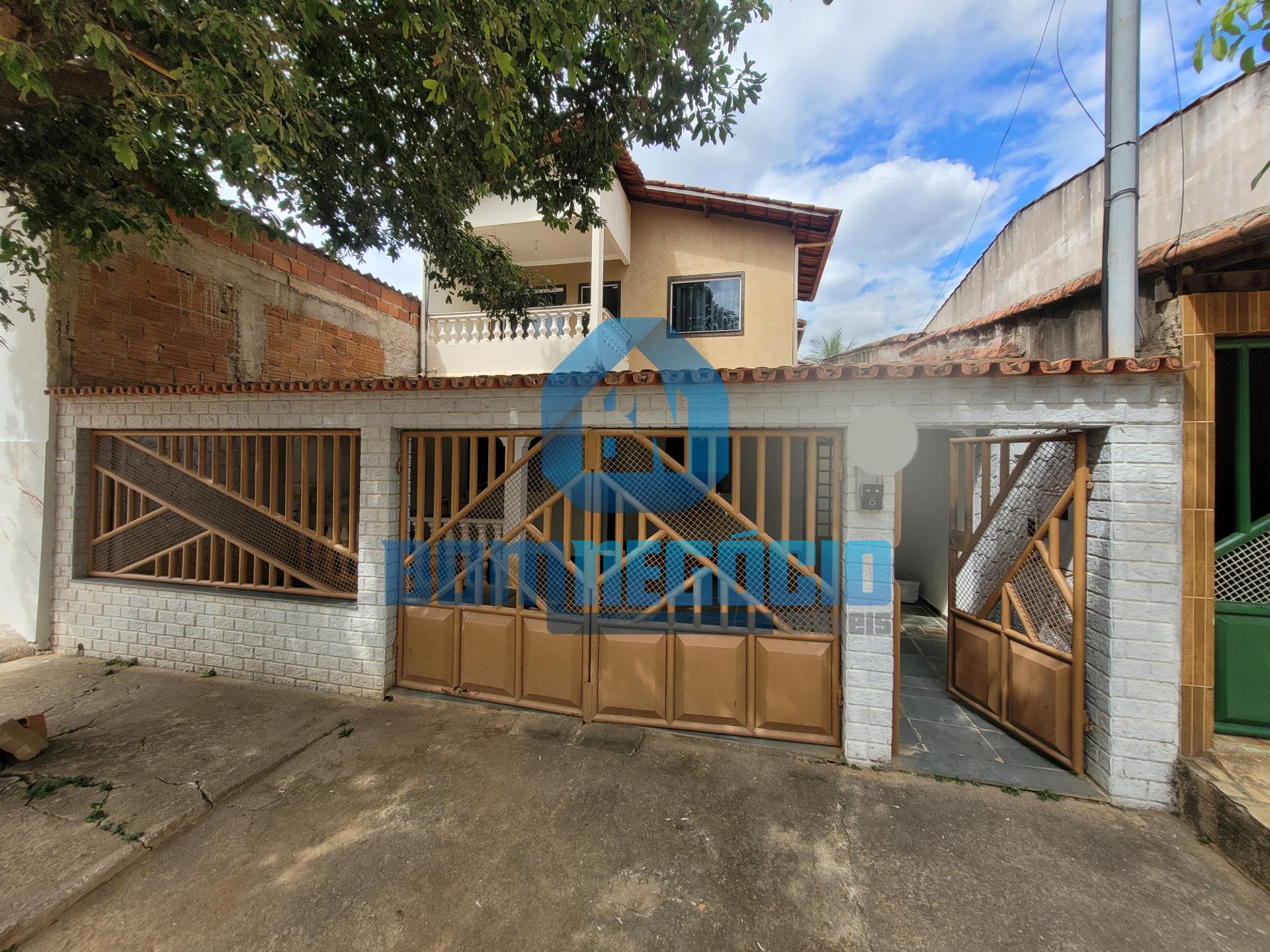 Duas Casas com 5 dormitórios à venda, JK I, GOVERNADOR VALADAR...