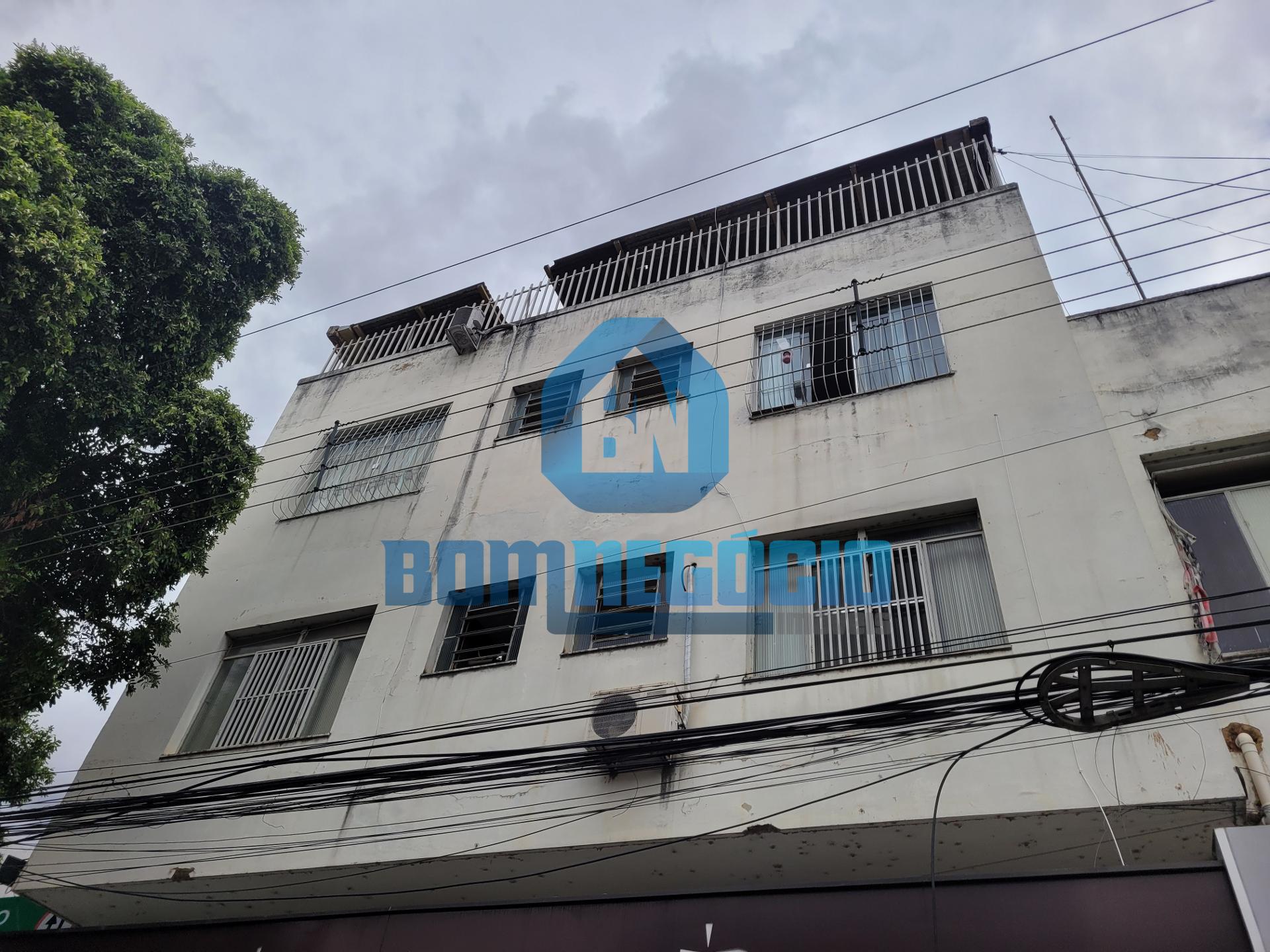 Apartamento com 3 dormitórios à venda, CENTRO, GOVERNADOR VALA...