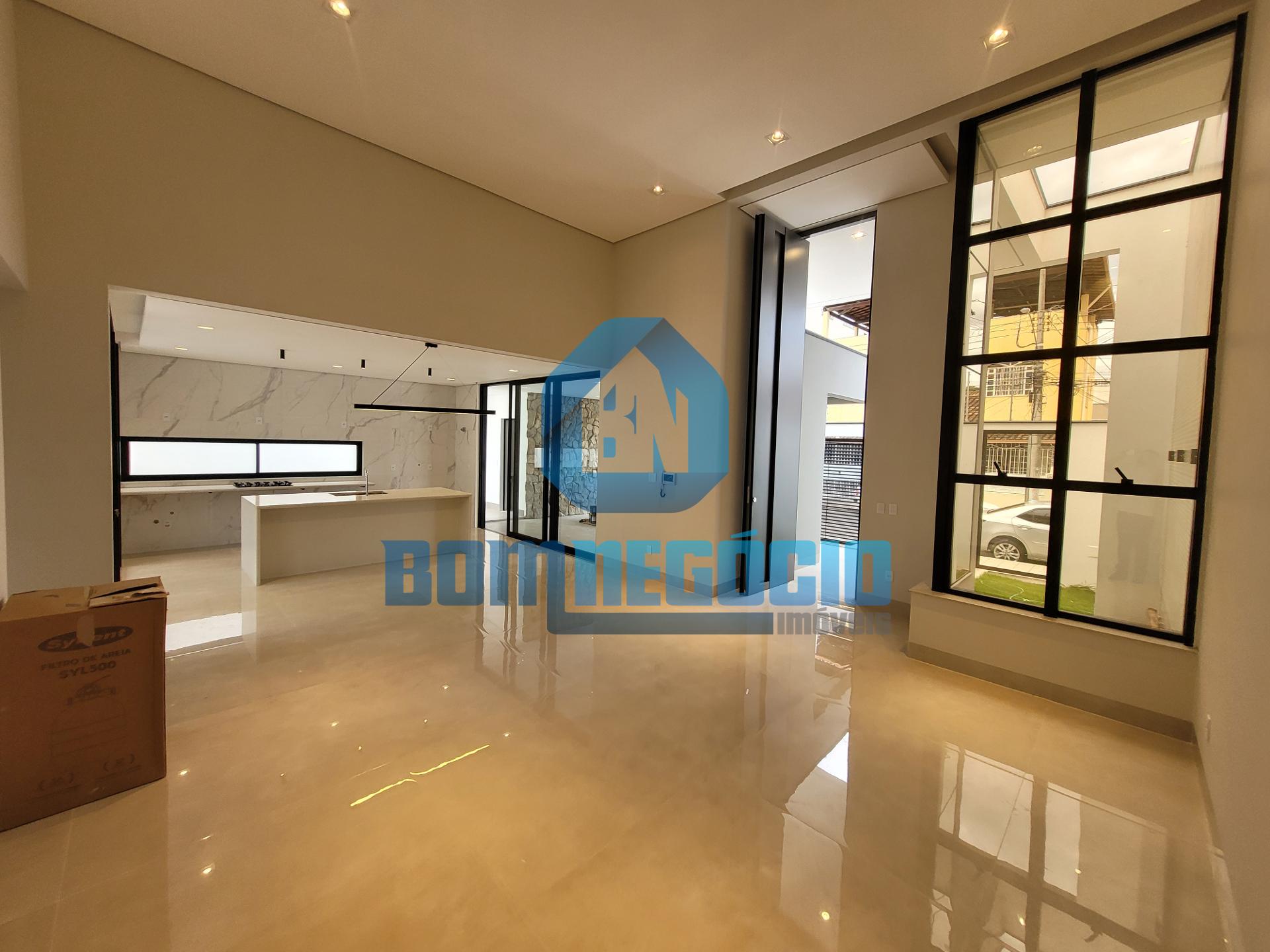 Casa com 3 suítes à venda, GRÃ-DUQUESA, GOVERNADOR VALADARES - MG