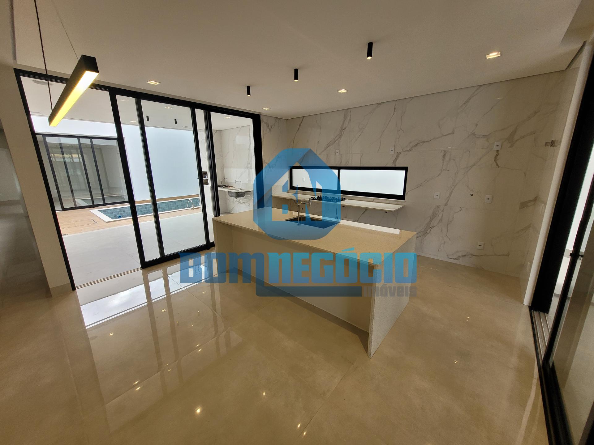 Casa com 3 suítes à venda, GRÃ-DUQUESA, GOVERNADOR VALADARES - MG