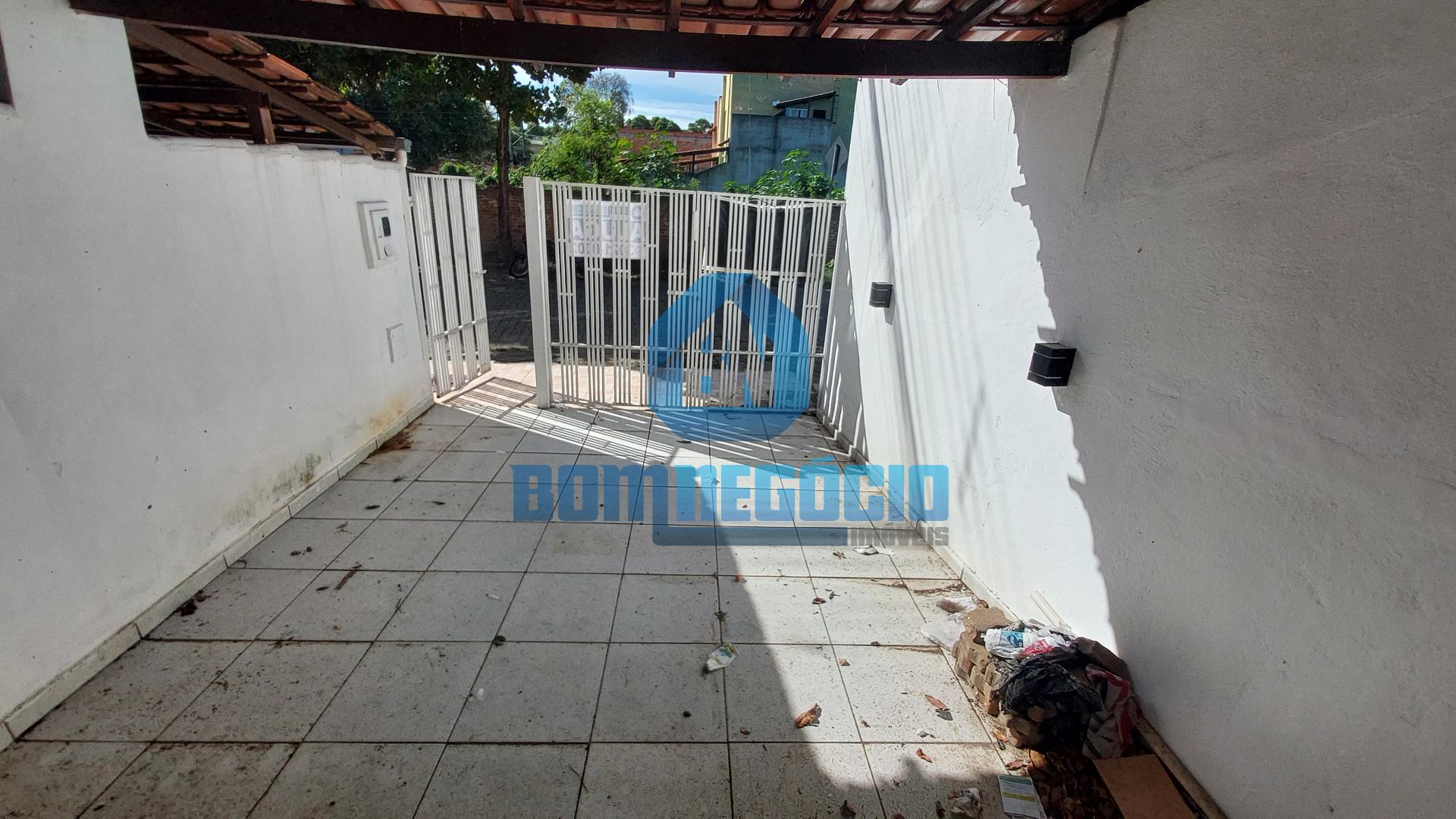 CASA SOBREPOSTA COM 2 QUARTOS DISPONIVEL PARA LOCAÇÃO NO BAIRR...