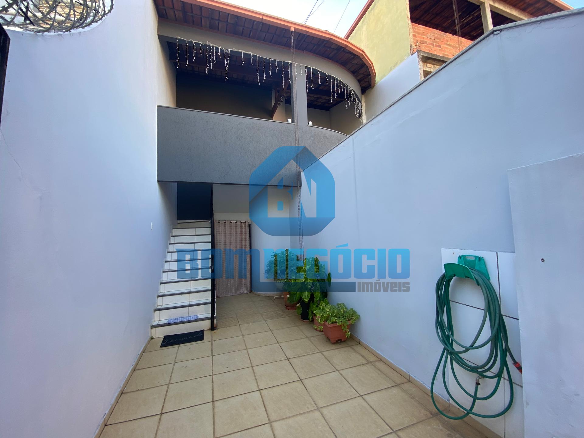 Casa à venda com 2 quartos   1 suíte, GRÃ-DUQUESA, GOVERNADOR ...