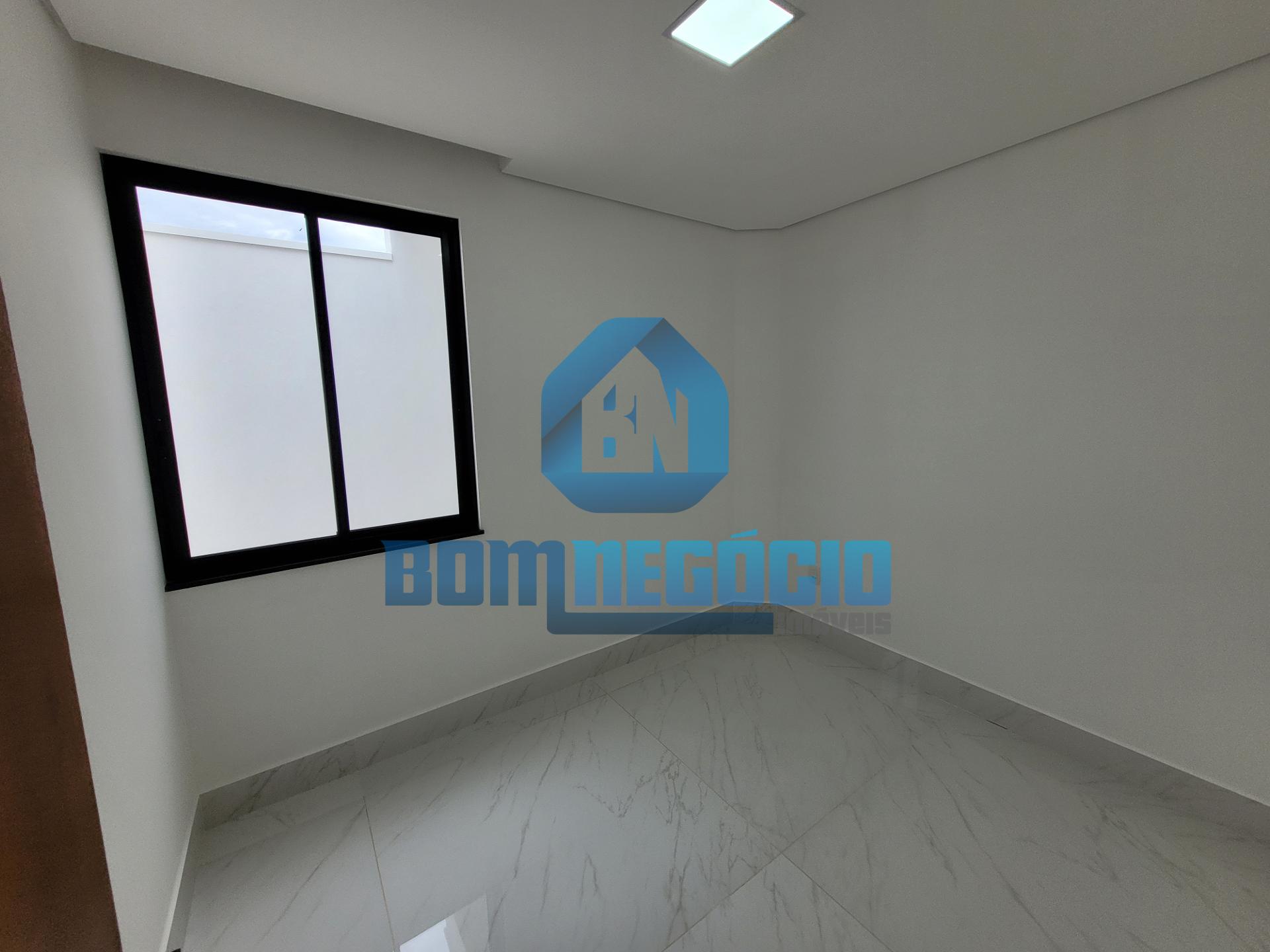 Casa com 3 quartos, 3 banheiros e garagem coberta à venda, JAR...