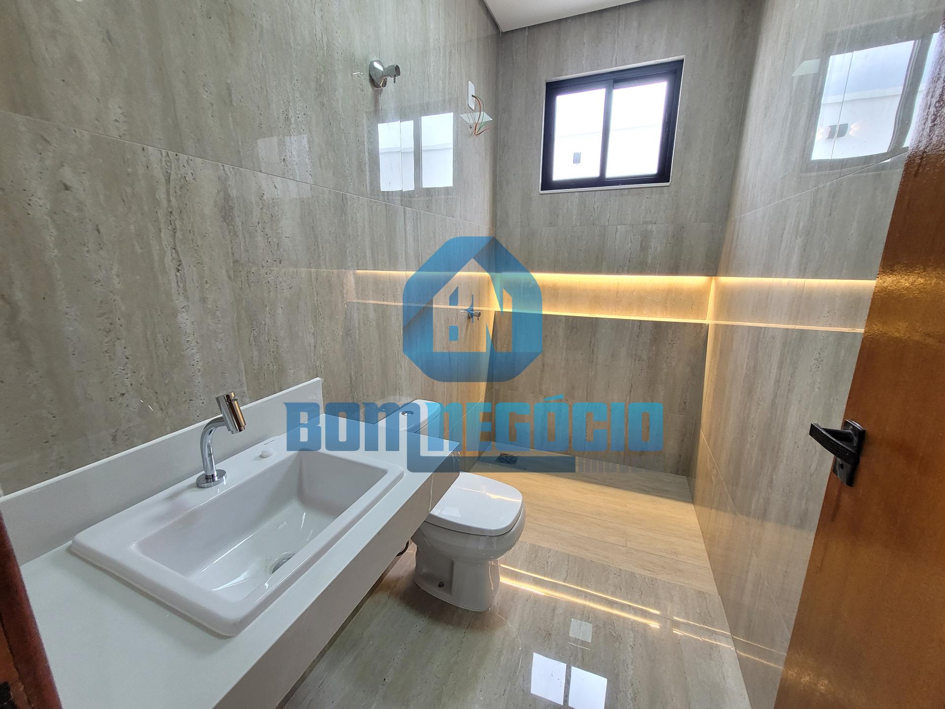 Casa com 3 quartos, 3 banheiros e garagem coberta à venda, JAR...