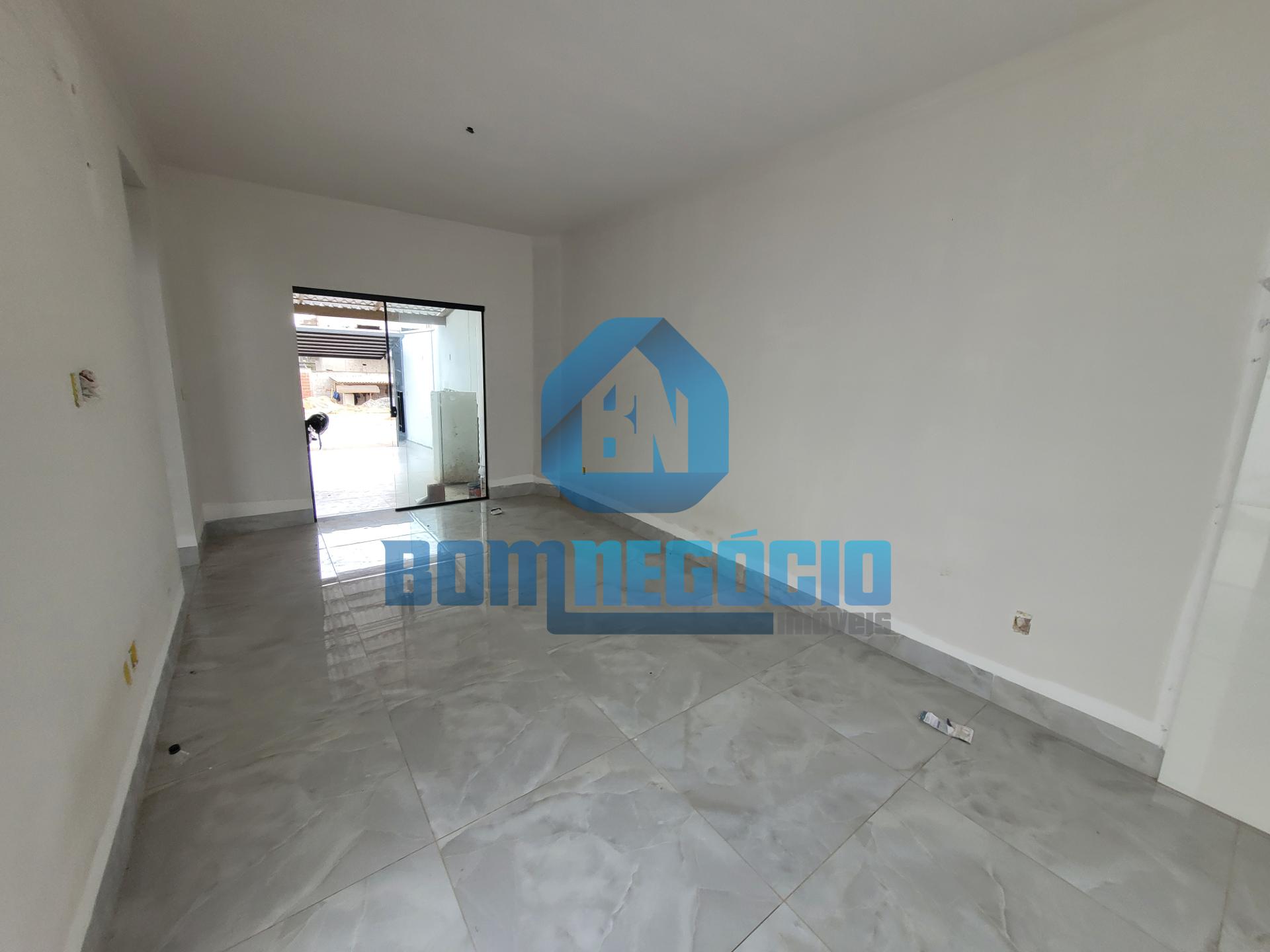 Casa com 3 quartos, garagem coberta e varanda à venda, PARQUE ...