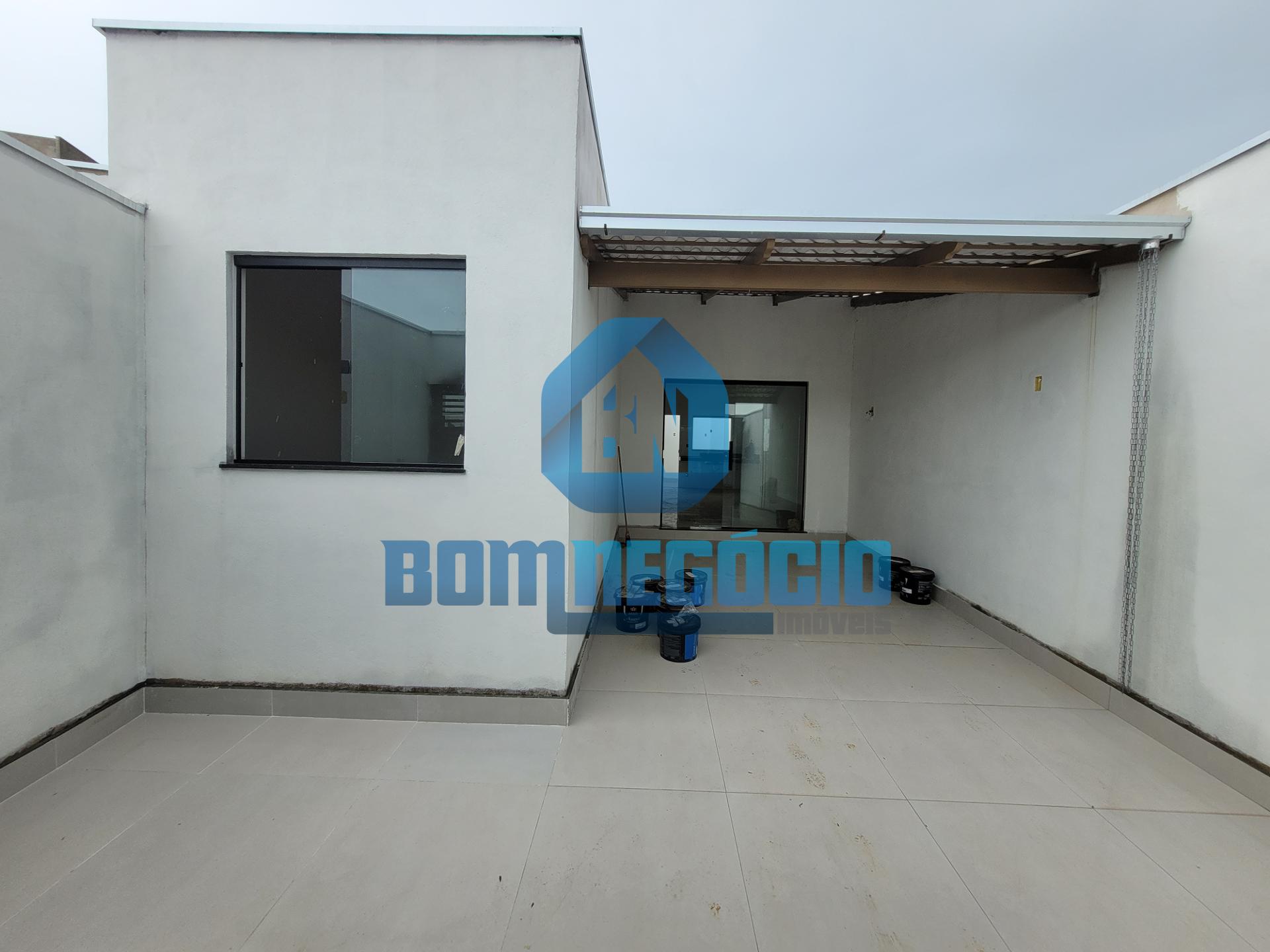 Casa com 3 quartos, garagem coberta e varanda à venda, PARQUE ...