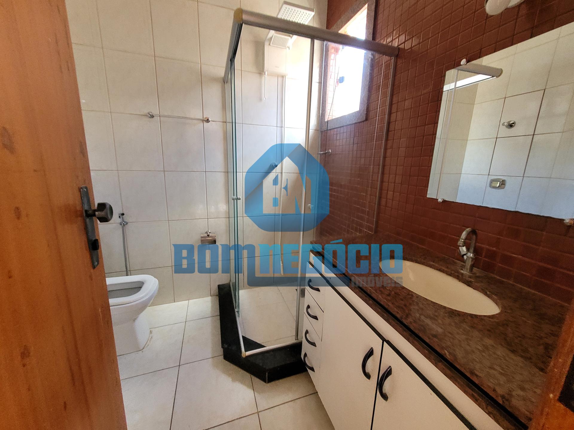 Casa com 4 dormitórios à venda, GOVERNADOR VALADARES - MG