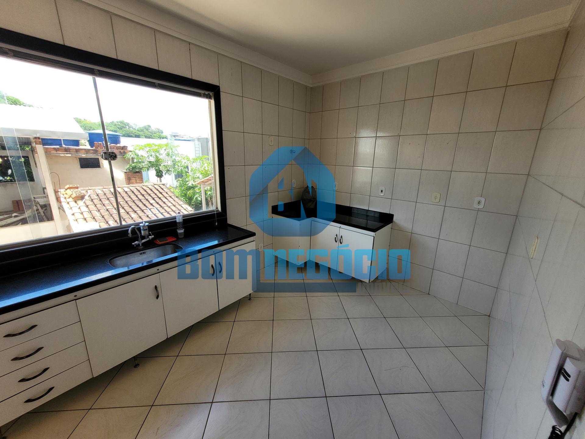 Casa com 4 dormitórios à venda, GOVERNADOR VALADARES - MG