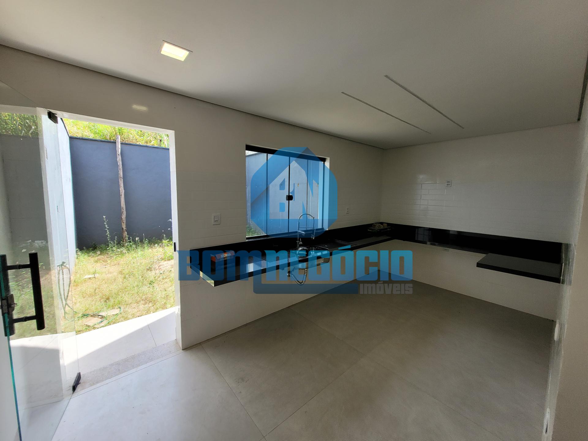 Casa com 3 quartos, 3 banheiros e área gourmet à venda, CIDADE...