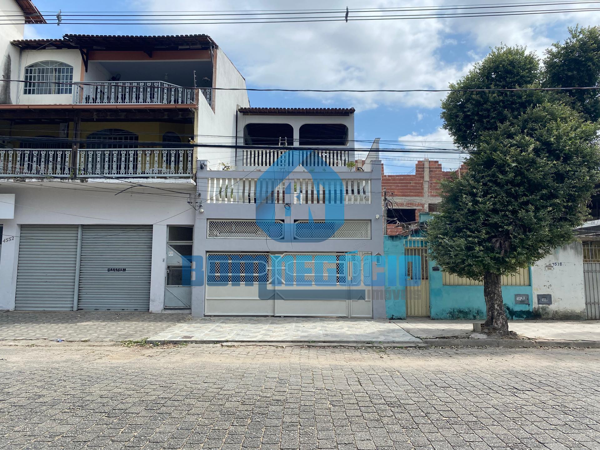 Casa à venda no Bairro de Lourdes  3 pavimentos | Espaço e con...
