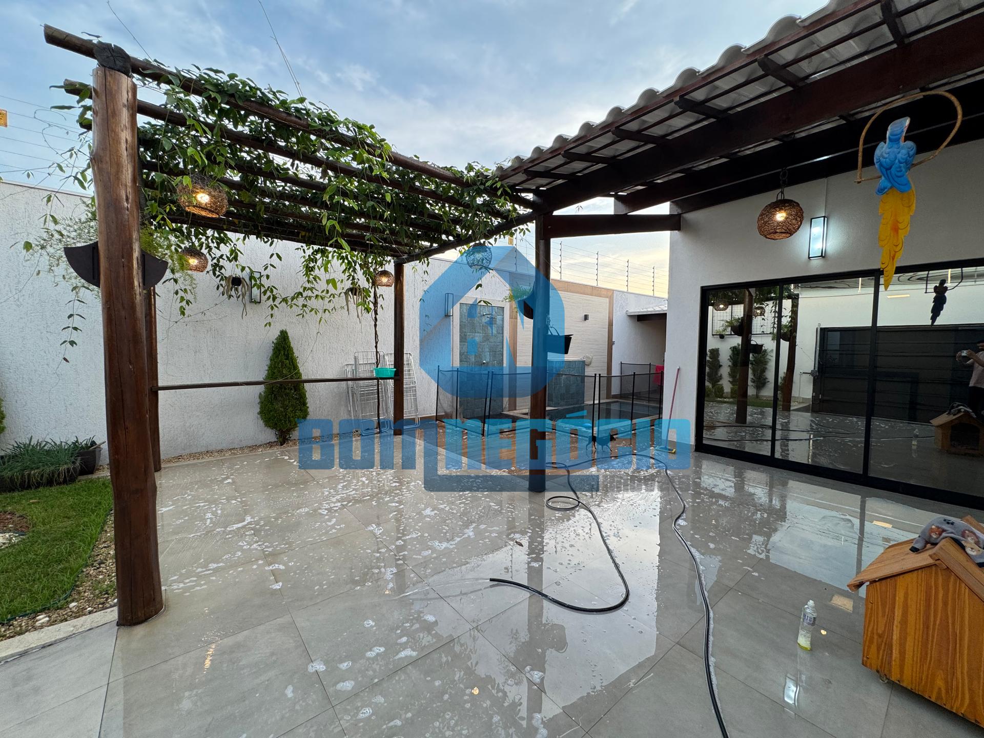 Casa Nova com Piscina e Energia Solar à Venda | Bairro Parque ...