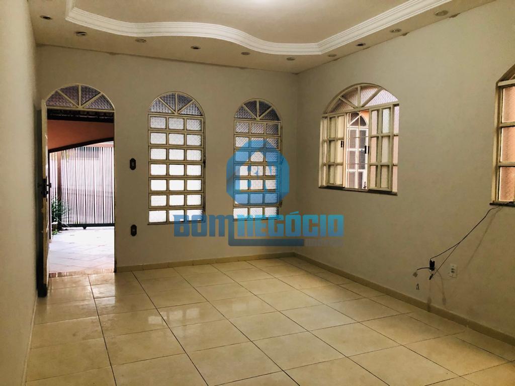 Casa com 6 dormitórios à venda,450.00 m , GOVERNADOR VALADARES...