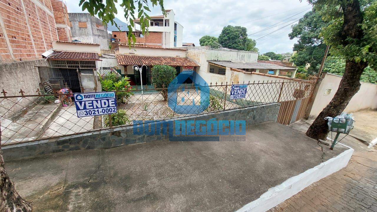 Casa com 6 dormitórios à venda,em Lote de 366.00 m , GOVERNADO...