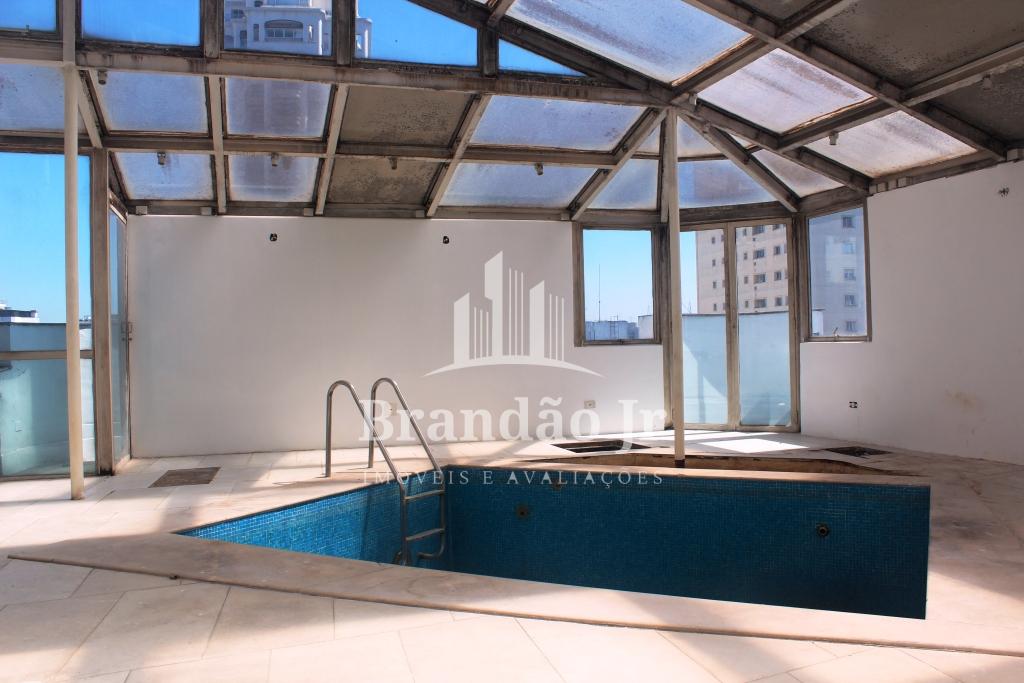 Cobertura triplex de 642m²  Próximo ao Samaritano e Shopping Higienópolis