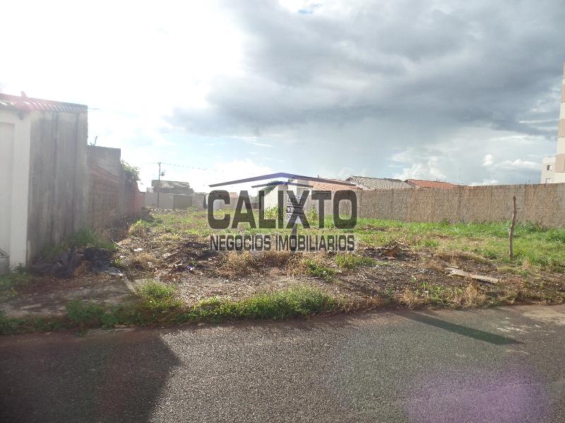 TERRENO BAIRRO SEGISMUNDO PEREIRA