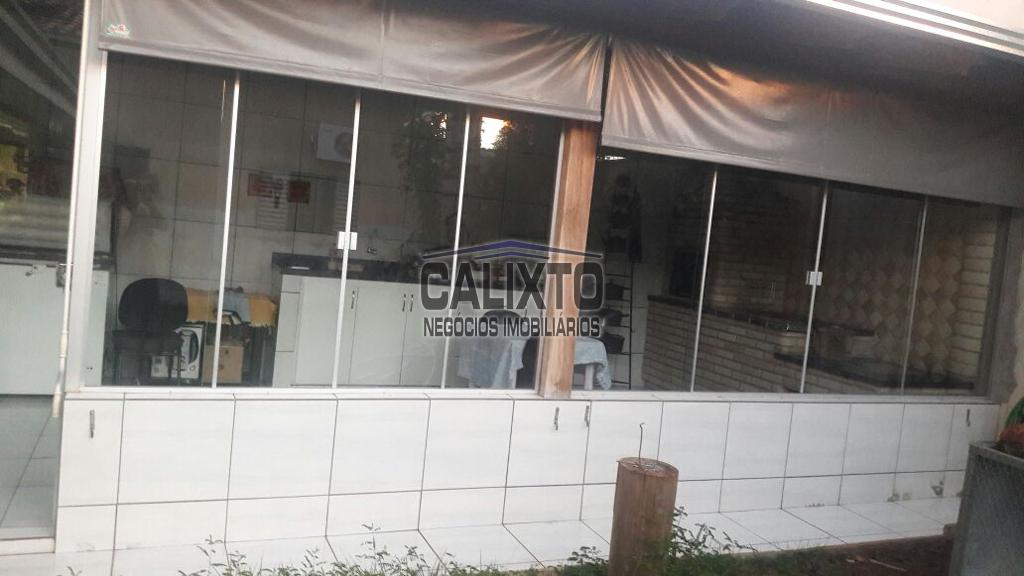 CASA BAIRRO SANTA MÔNICA