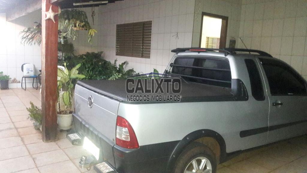 CASA BAIRRO SANTA MÔNICA