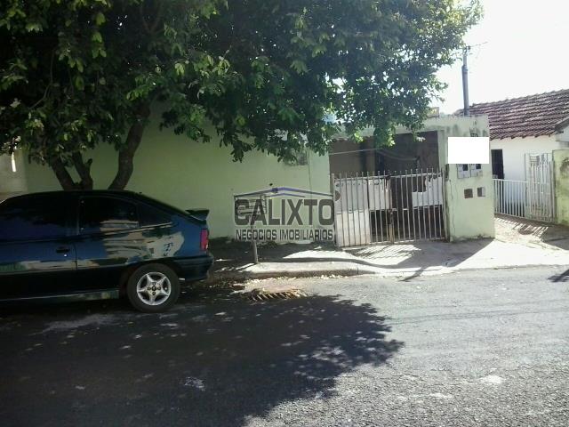 CASA BAIRRO SANTA MÔNICA
