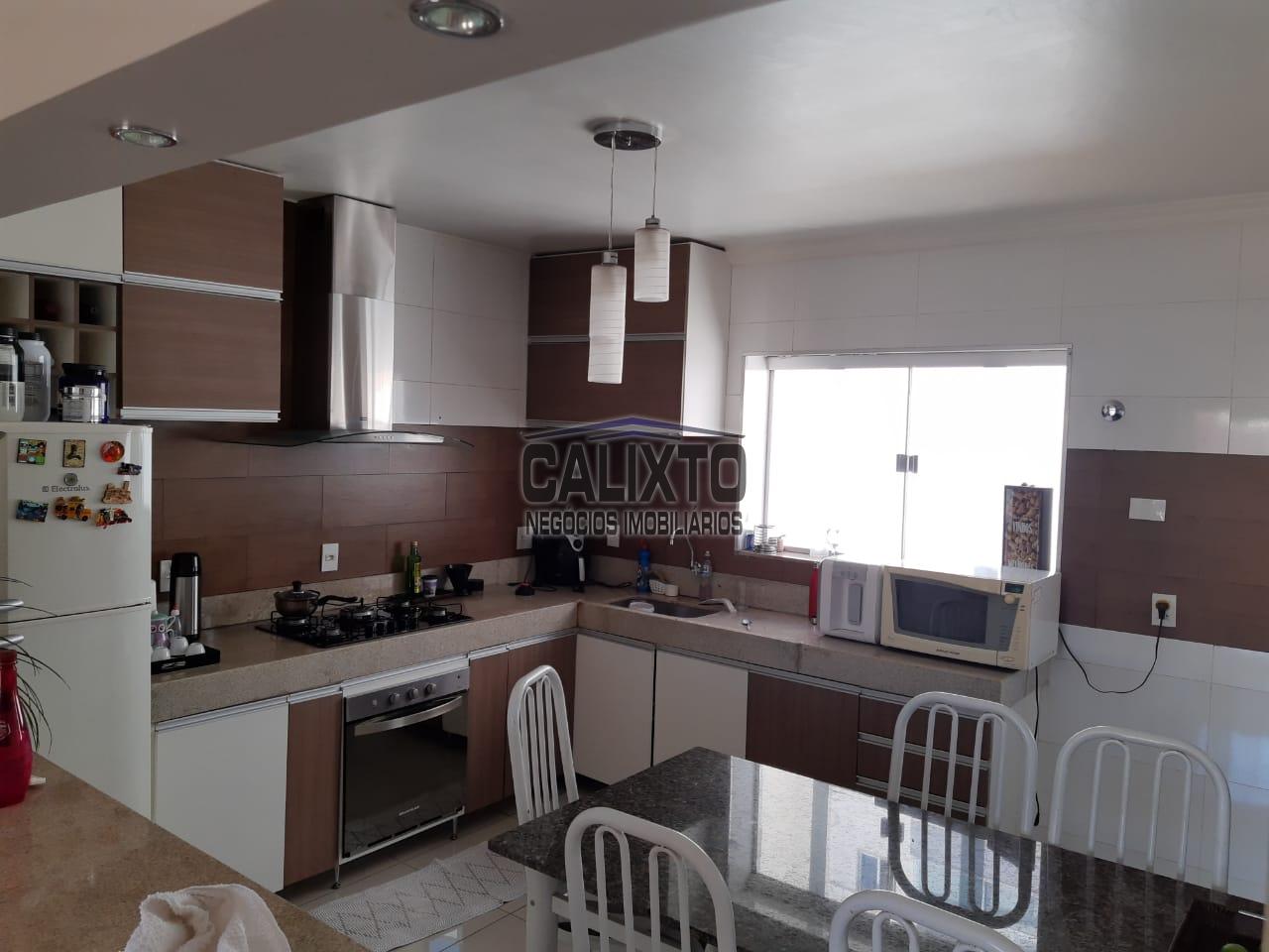 APARTAMENTO BAIRRO SARAIVA