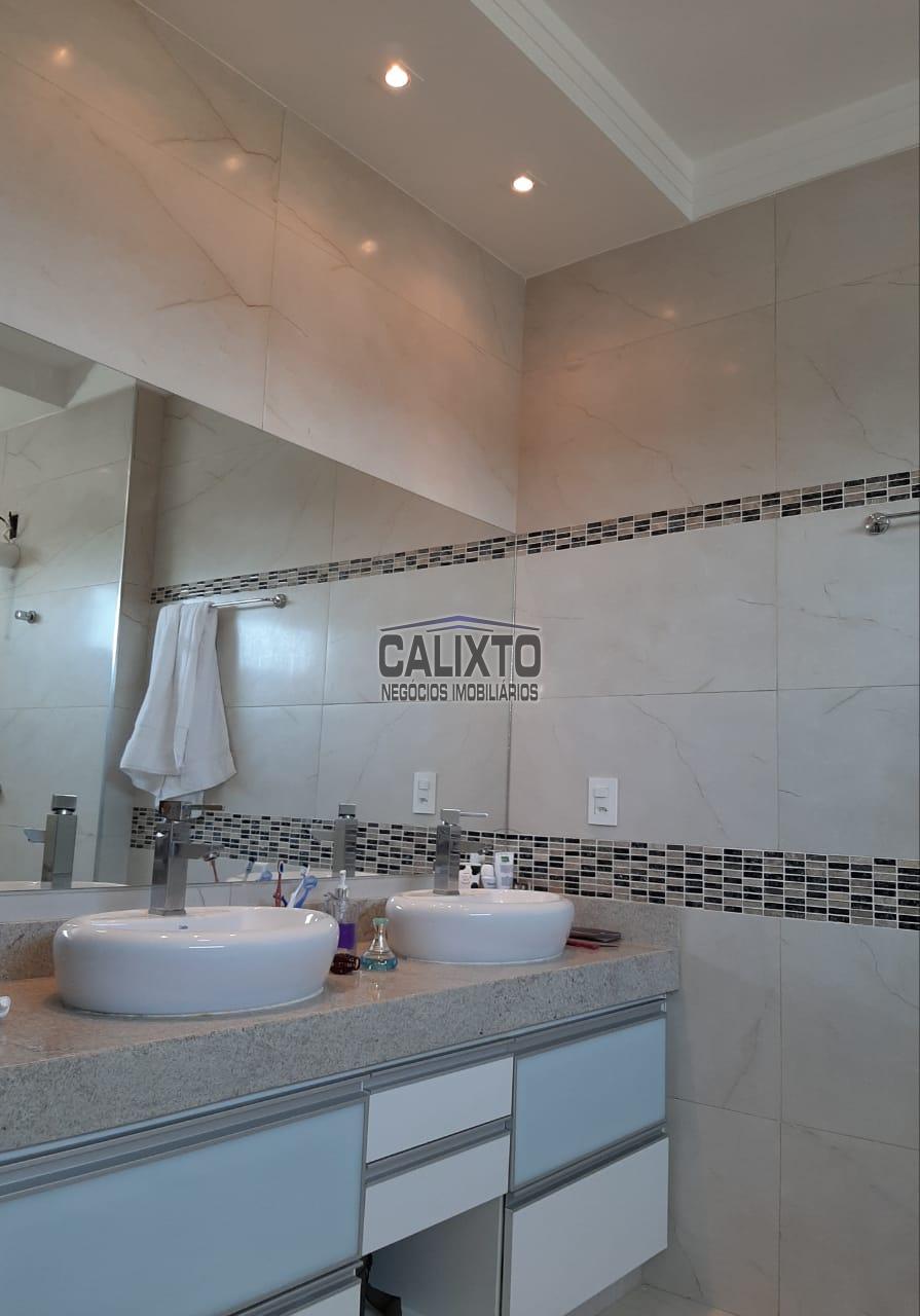 CASA BAIRRO KARAÍBA