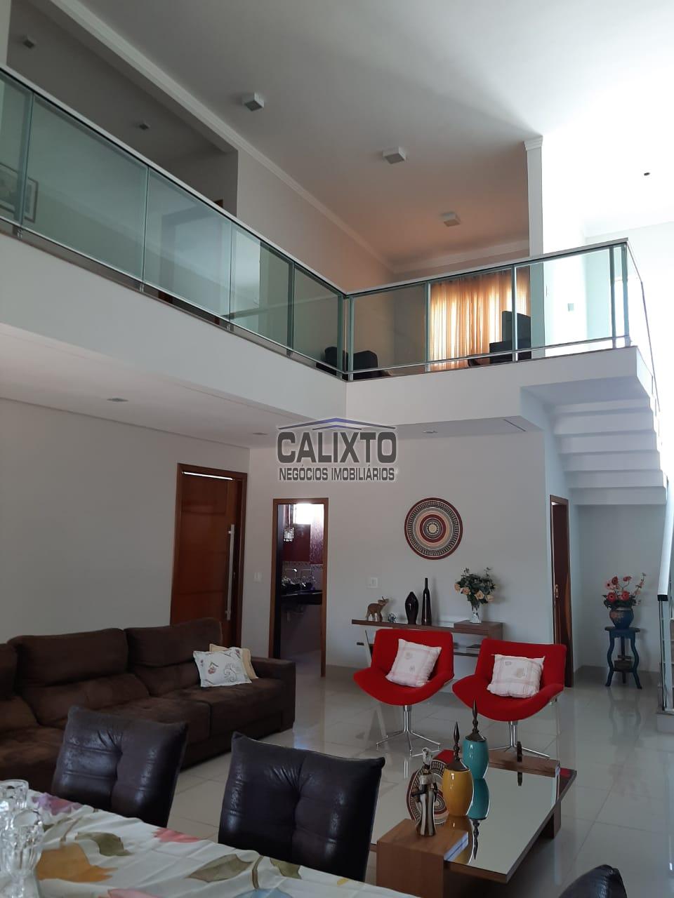 CASA BAIRRO KARAÍBA