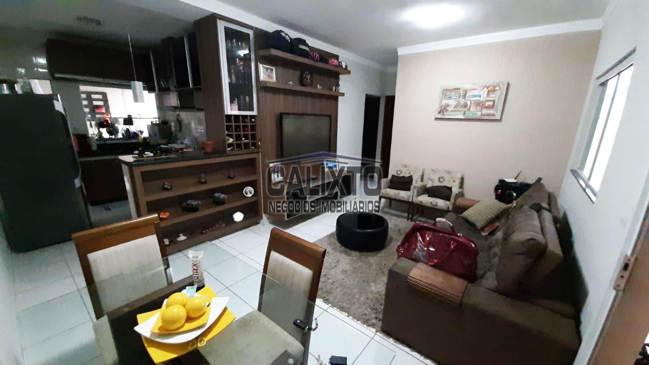 CASA BAIRRO JARDIM HOLANDA