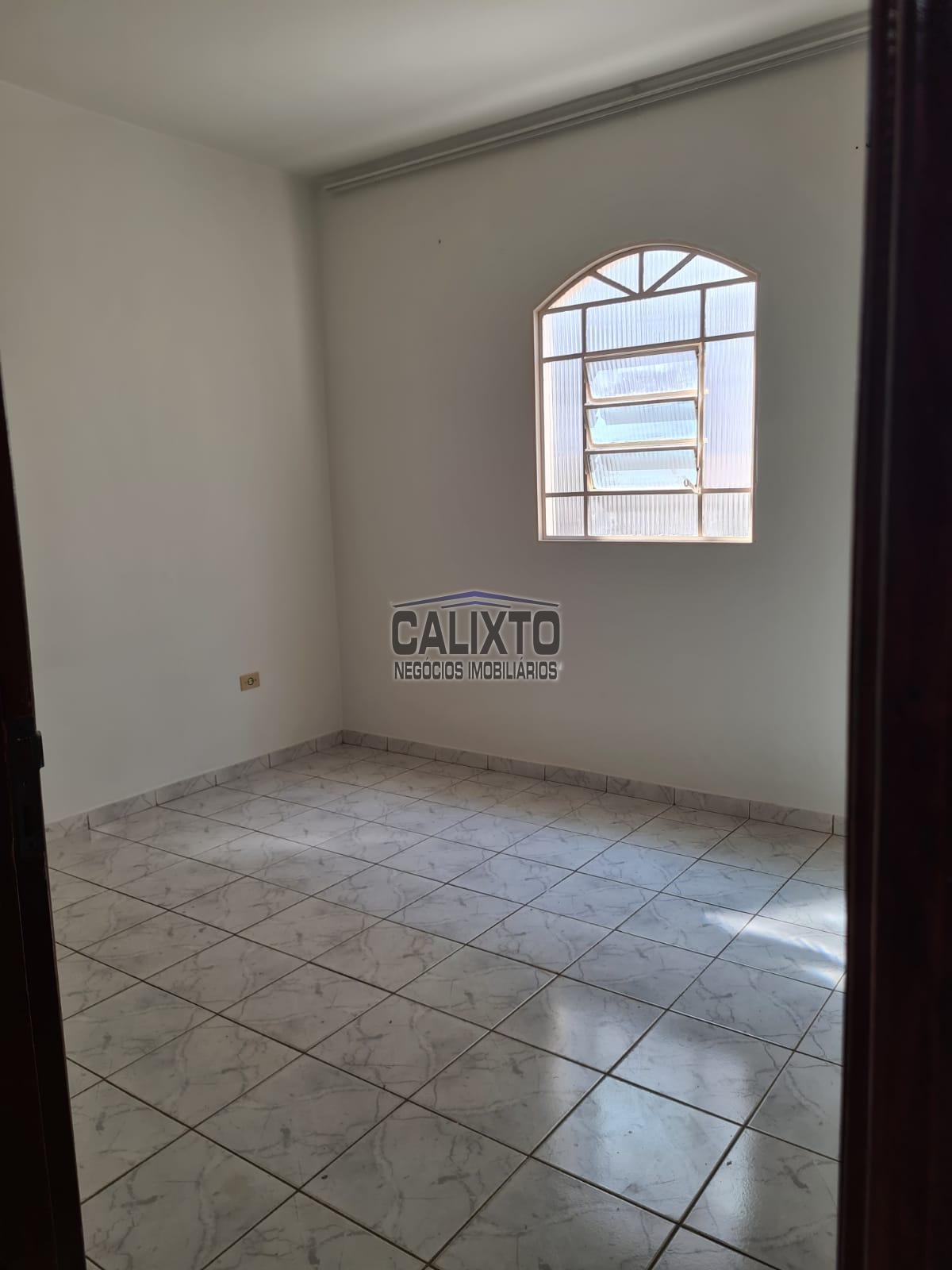 CASA BAIRRO CUSTÓDIO PEREIRA