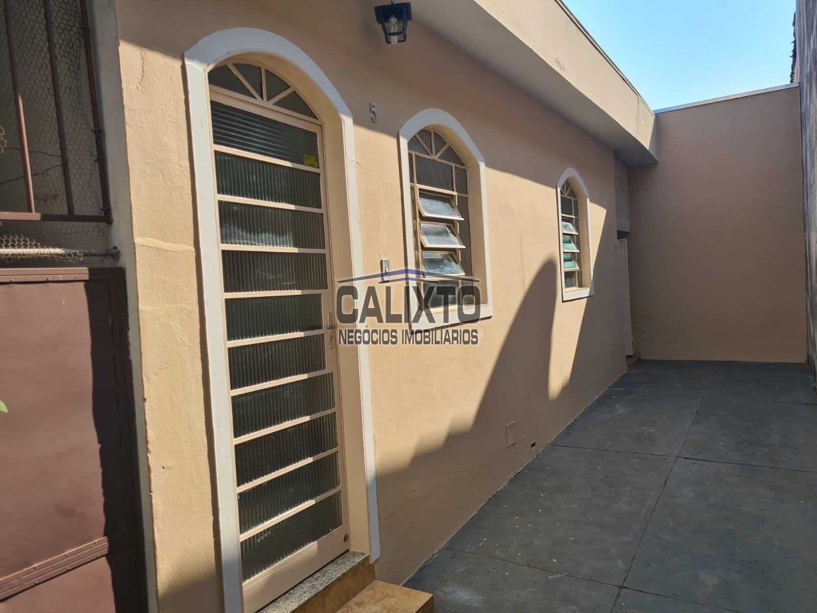 CASA BAIRRO CUSTÓDIO PEREIRA