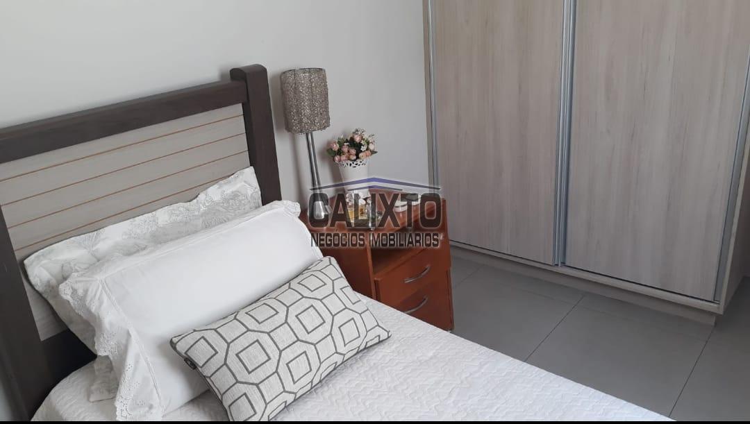 CASA BAIRRO NEW GOLDEN VILLE