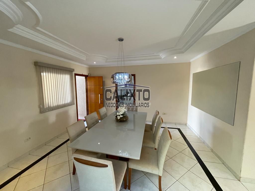 CASA BAIRRO SANTA MÔNICA