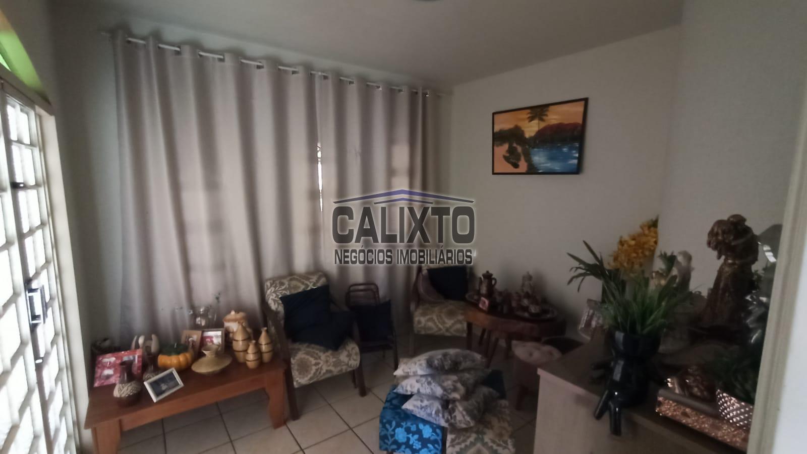 CASA BAIRRO  NOSSA SENHORA DAS GRAÇAS