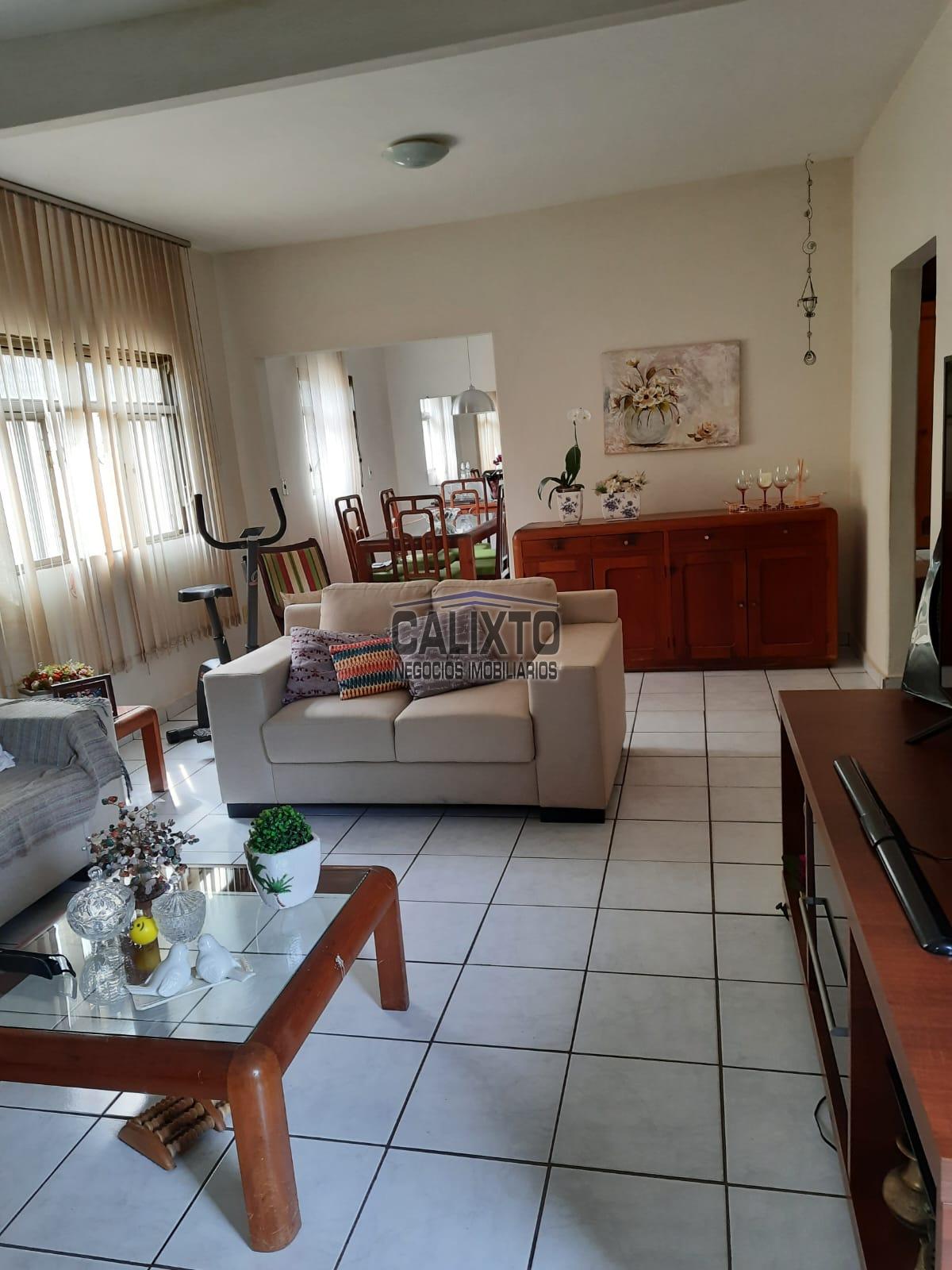CASA BAIRRO SARAIVA