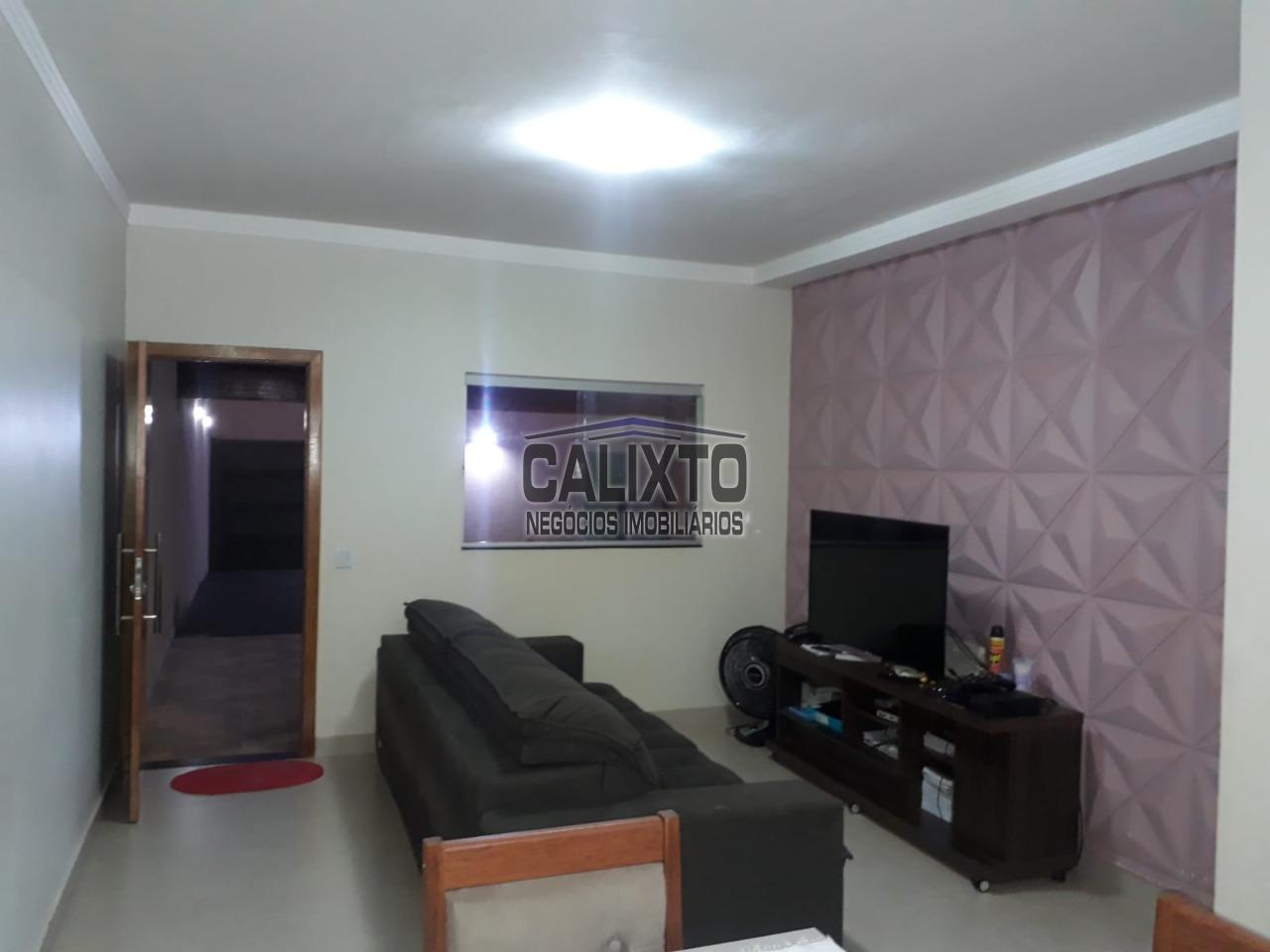 CASA BAIRRO NEW GOLDEN VILLE