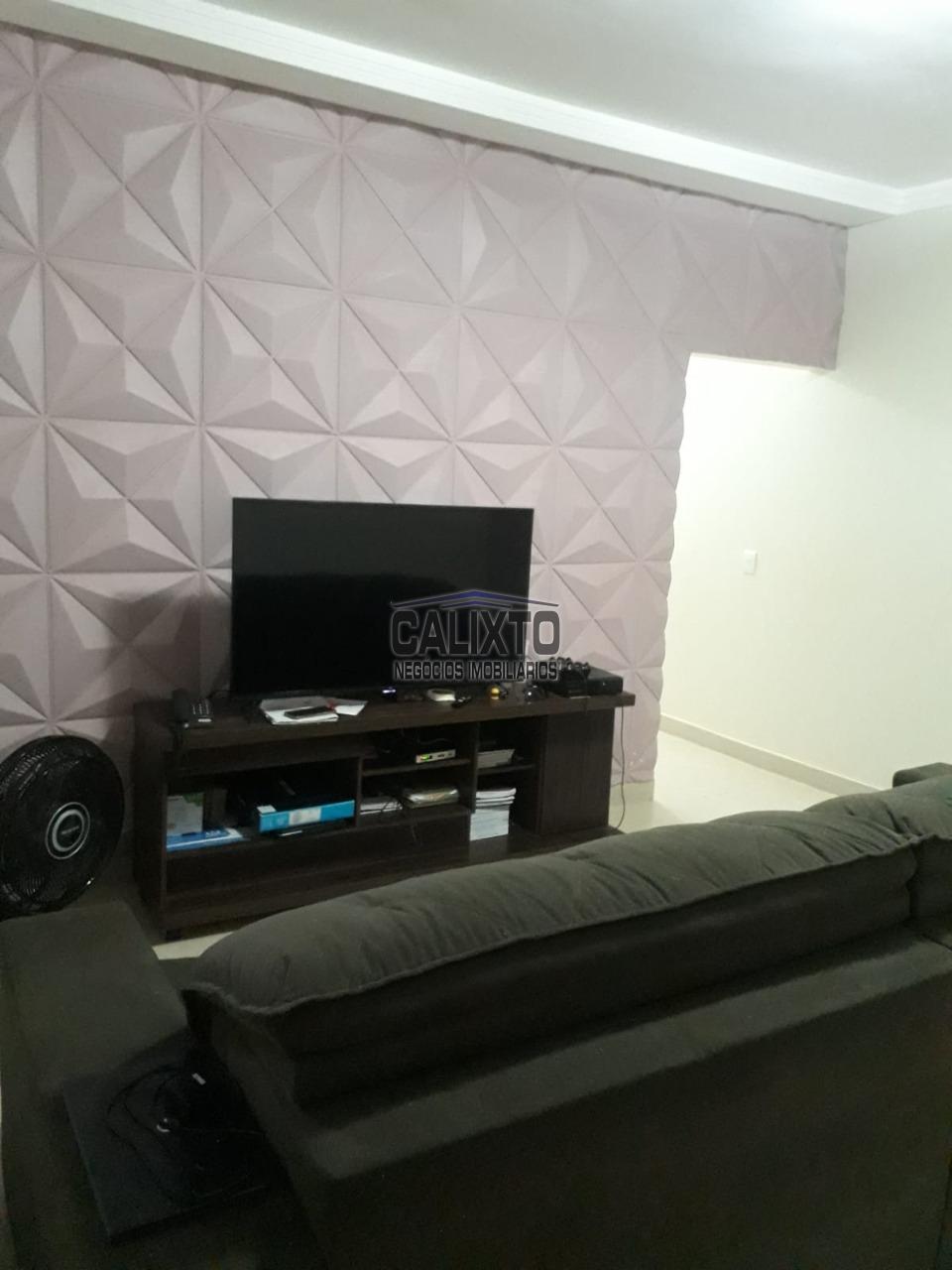 CASA BAIRRO NEW GOLDEN VILLE
