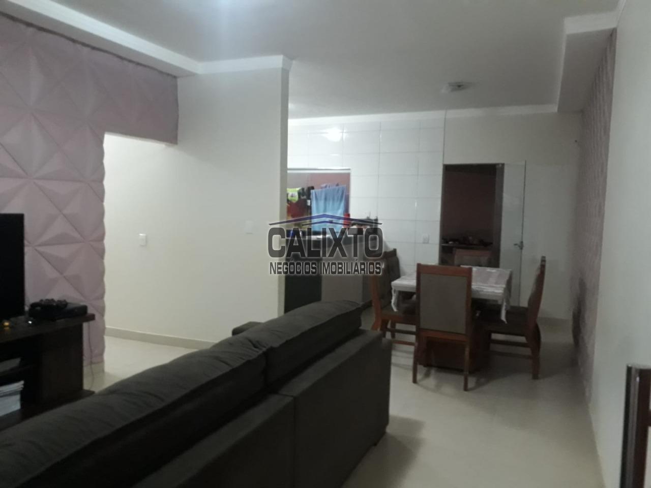 CASA BAIRRO NEW GOLDEN VILLE
