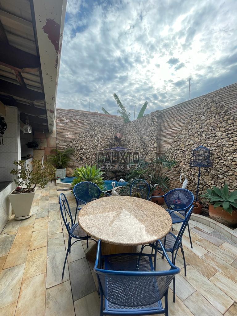 CASA BAIRRO ACLIMAÇÃO