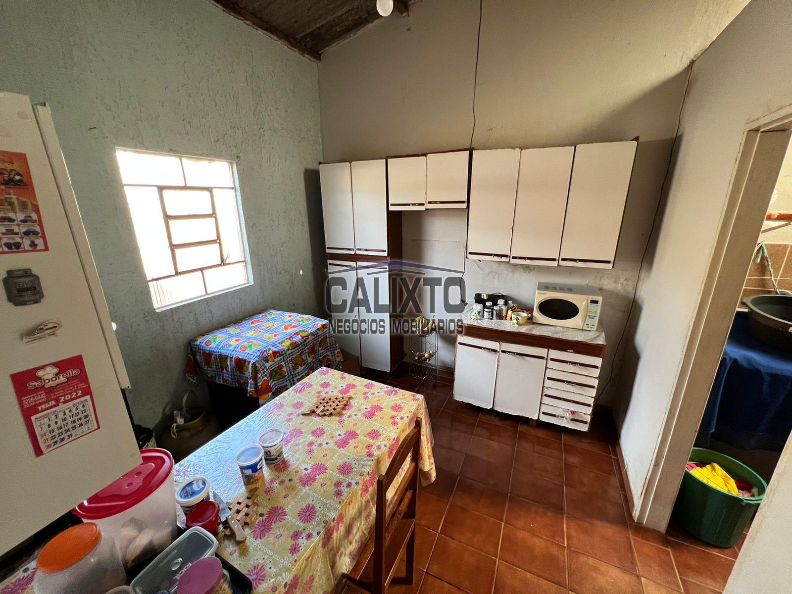 CASA BAIRRO CUSTÓDIO PEREIRA