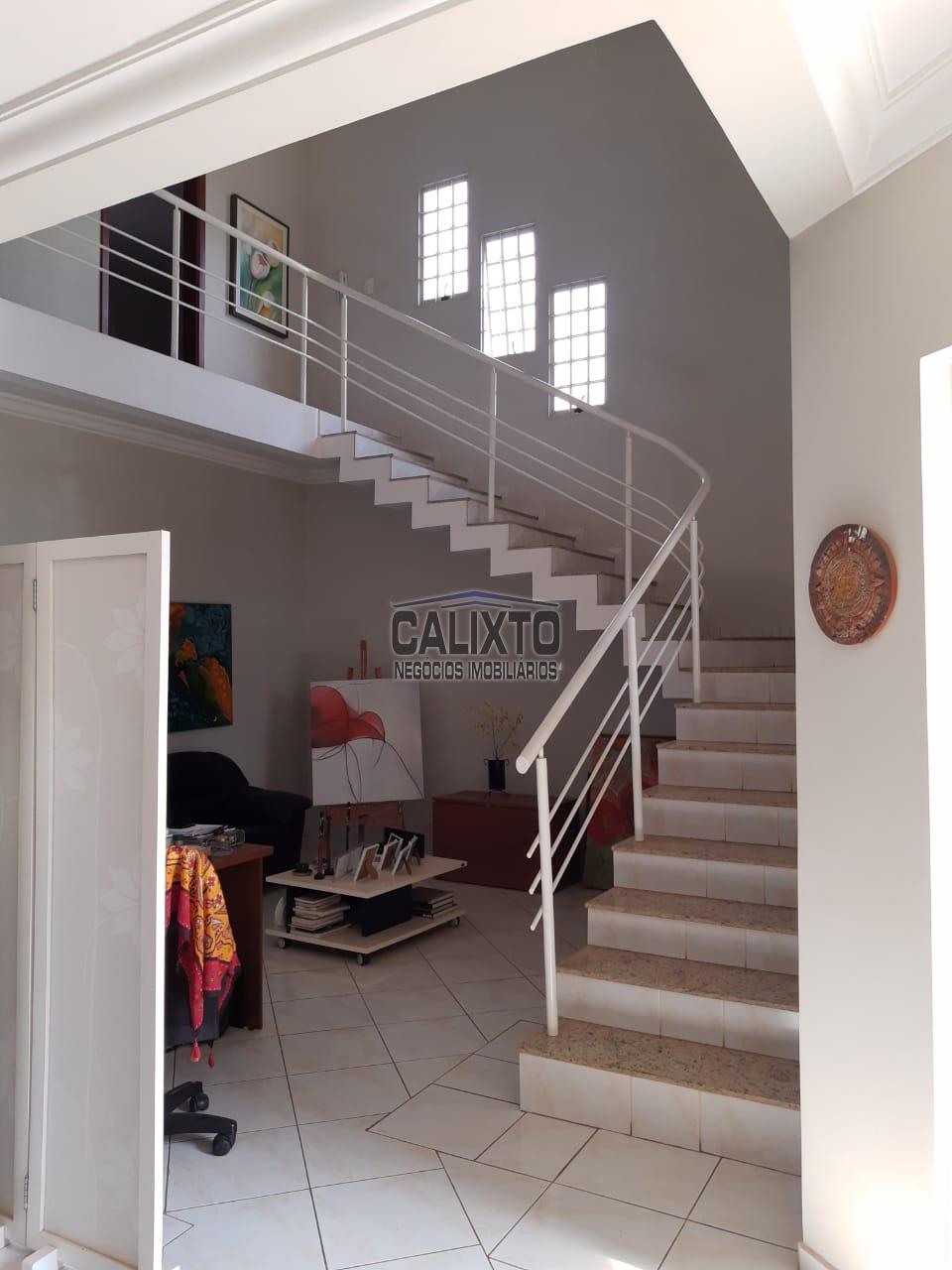 SOBRADO BAIRRO JARDIM KARAIBA