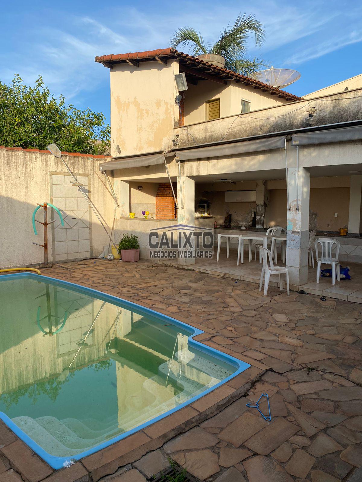 CASA BAIRRO OSVALDO REZENDE