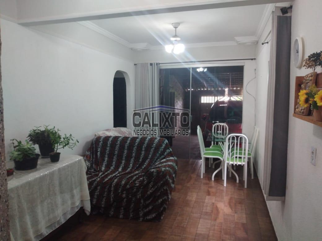 CASA BAIRRO CANAÃ