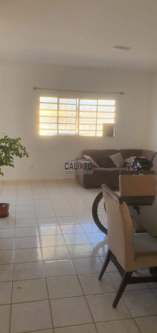 CASA BAIRRO VIGILATO PEREIRA