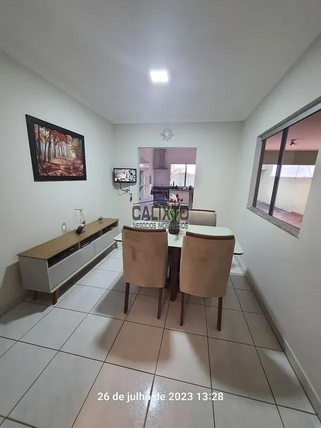 CASA BAIRRO OSVALDO REZENDE